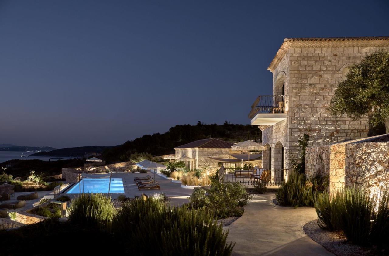 Rebek Luxury Villas & Suites 圣尼古拉奥斯 外观 照片