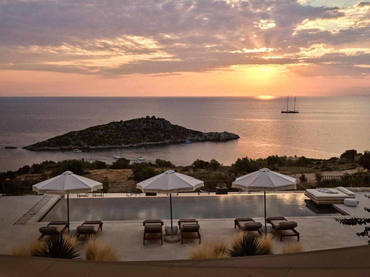 Rebek Luxury Villas & Suites 圣尼古拉奥斯 外观 照片