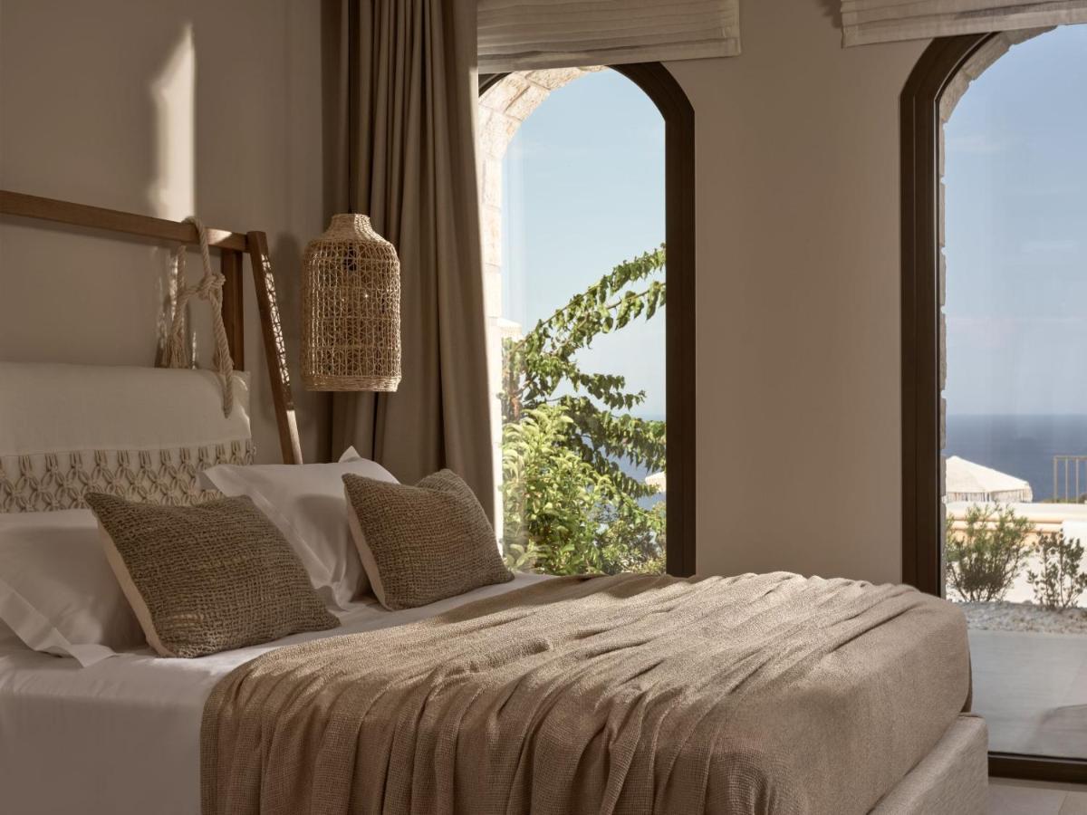 Rebek Luxury Villas & Suites 圣尼古拉奥斯 外观 照片